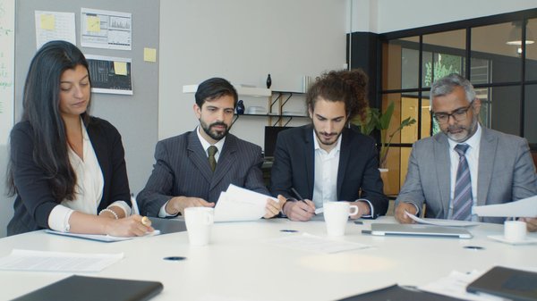 Votre guide pour choisir un traducteur assermenté